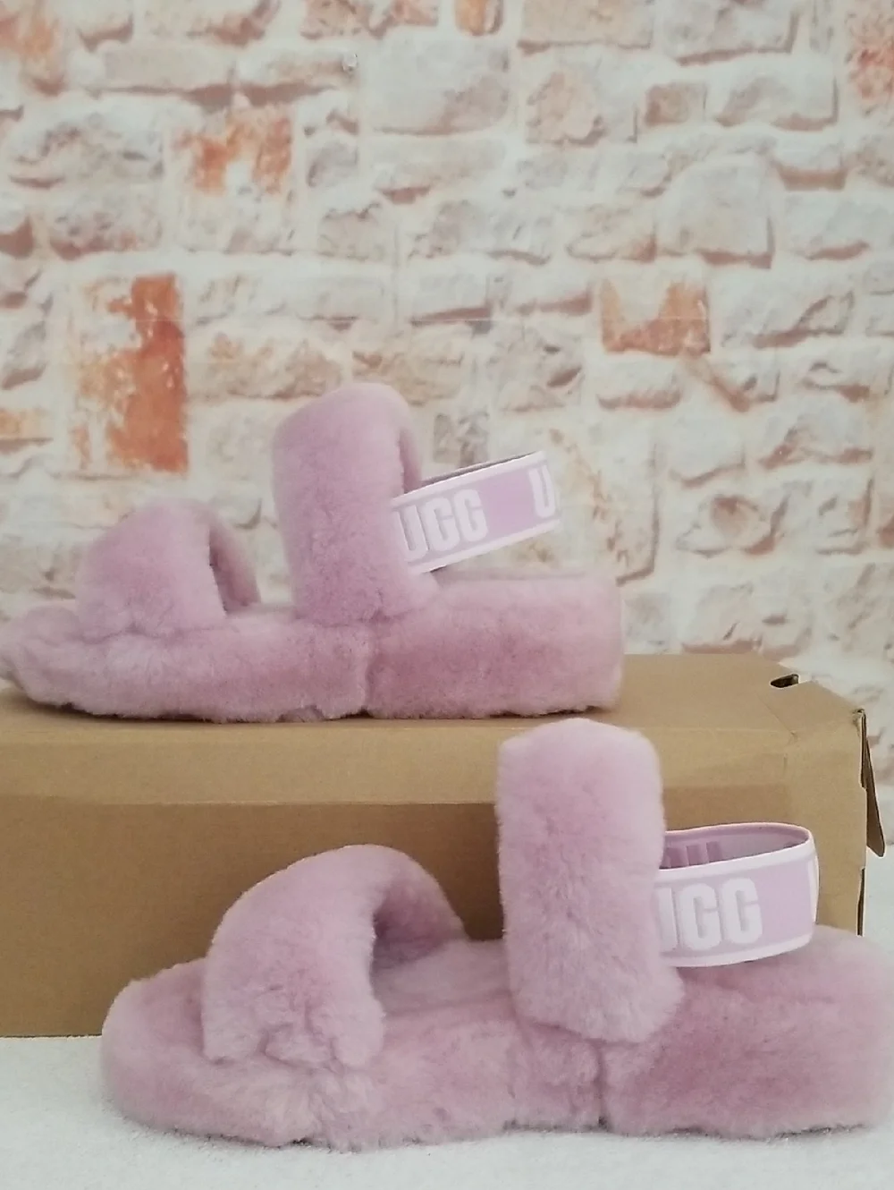 New UGG Oh Yeah Slides - Picture 4 of 9